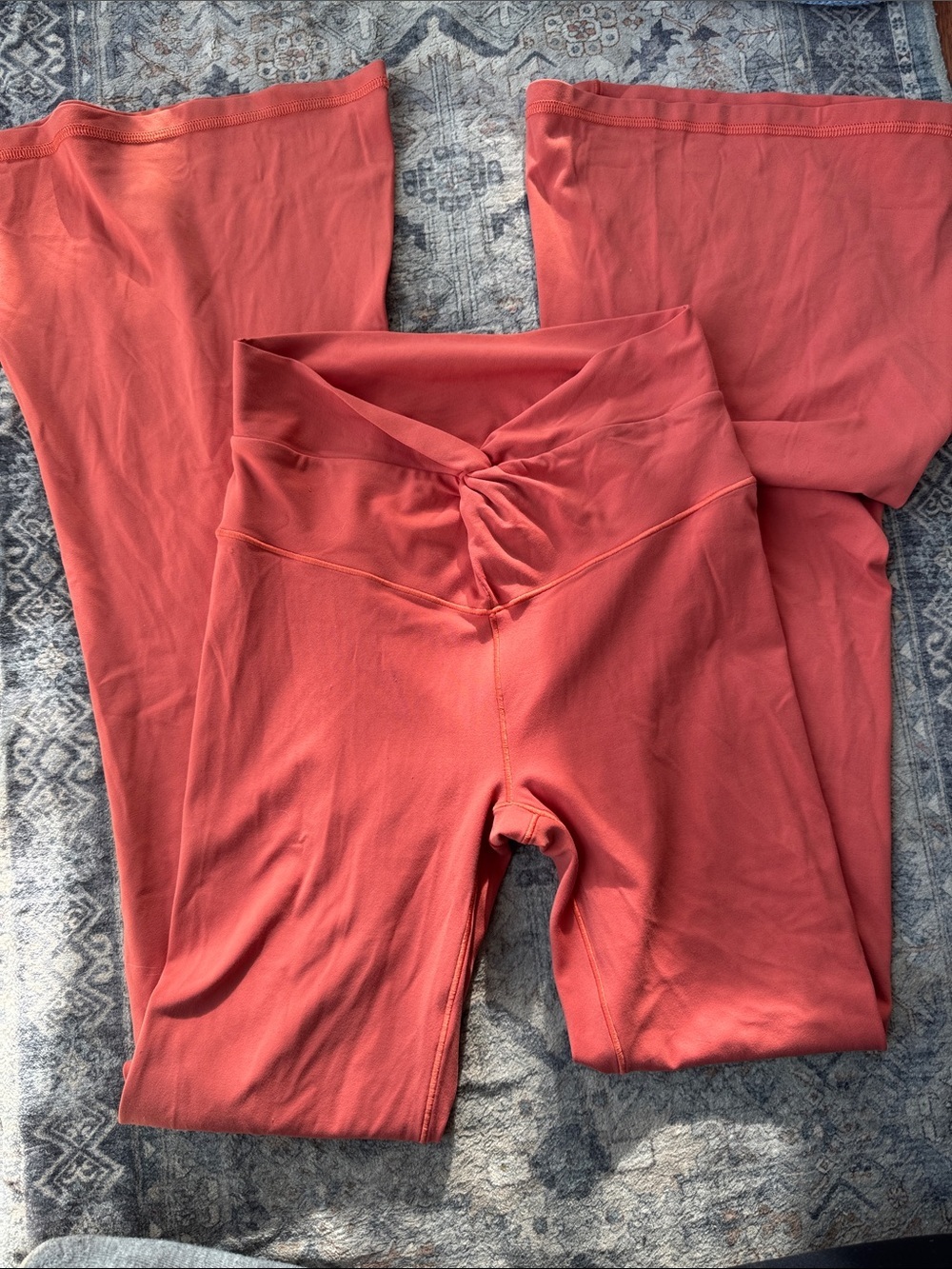 aerie Coral 'OFFLINE' Yoga Pants
